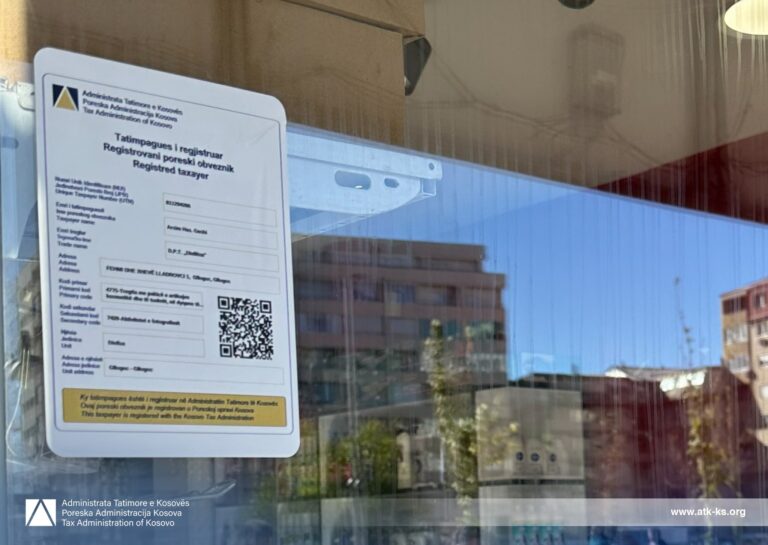 ATK në terren për verifikimin e bizneseve dhe vendosjen e stikerëve identifikues.